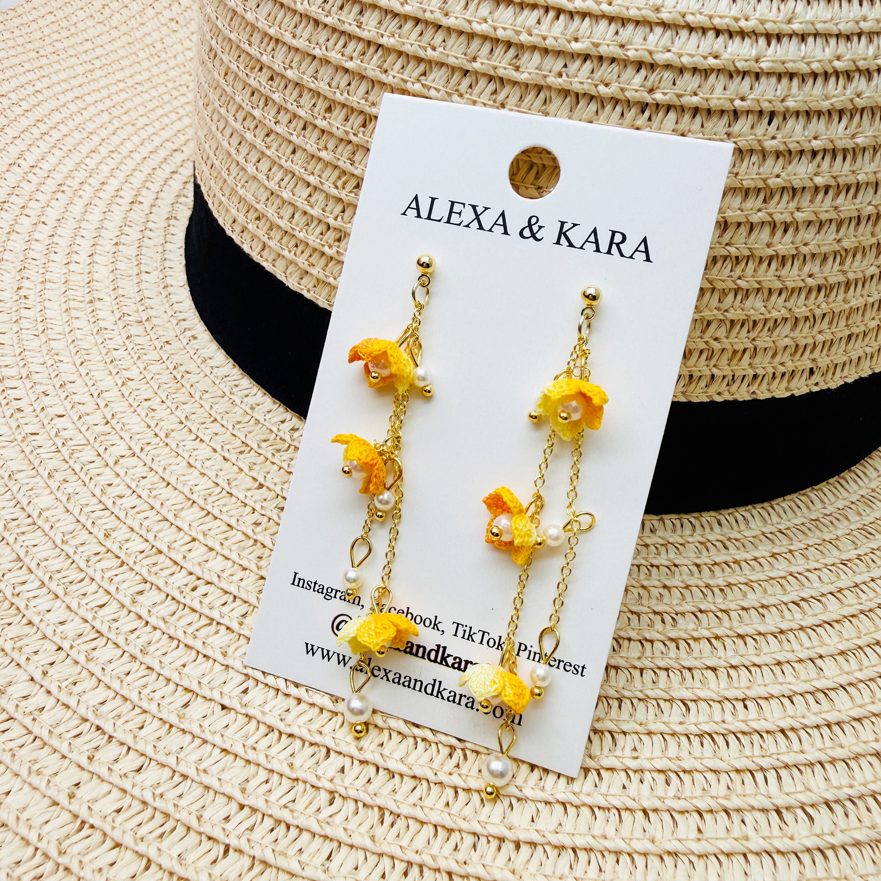 Fleur Dangles Micro Crochet