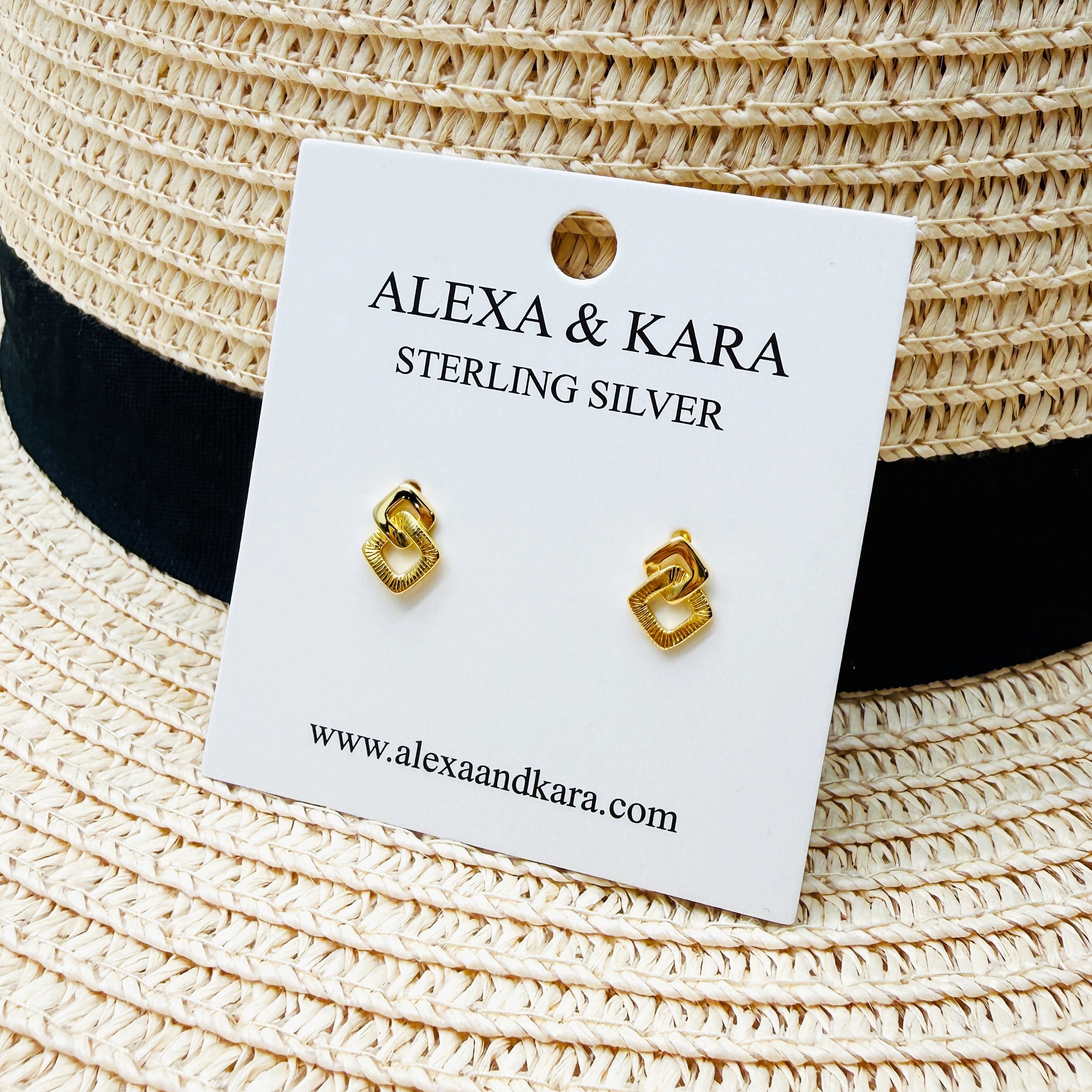 Intertwined Studs