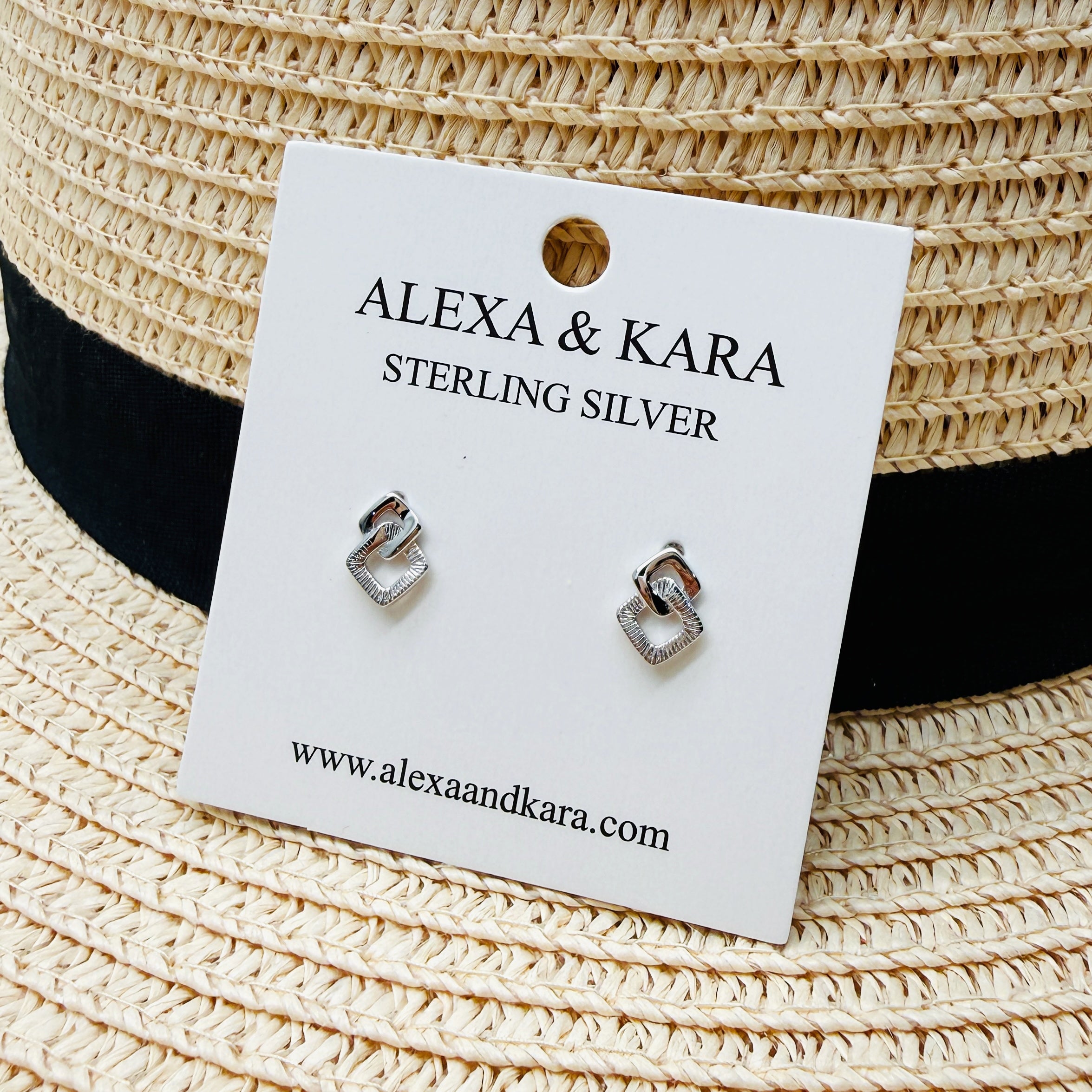 Intertwined Studs